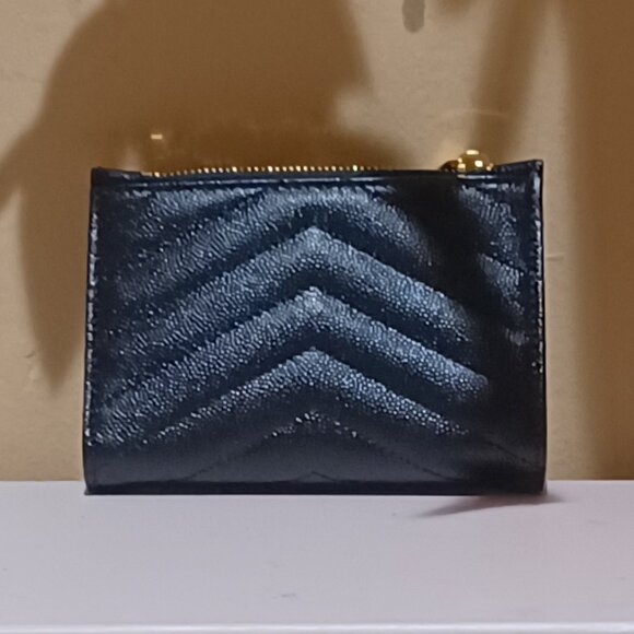 Authentic Yves Saint Laurent Wallet (quilted) - Picture 2 of 7